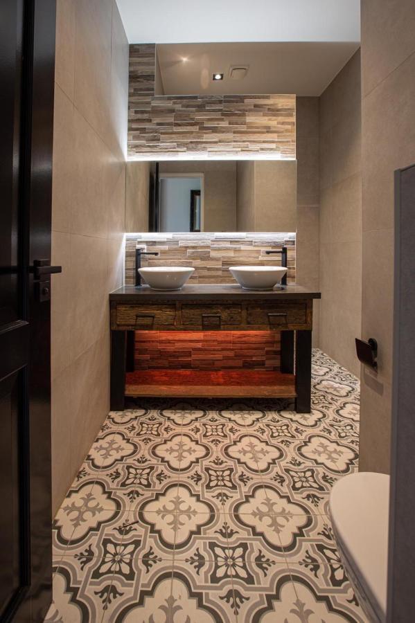 105 Apartment